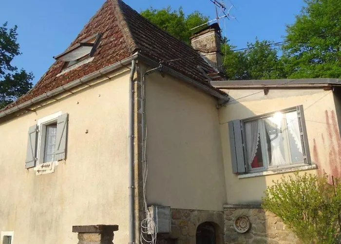 Casa vacanze Maison De Charme à Avec Cheminée Et Jardin. Teyssieu